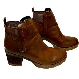 Korks by Kork-Ease Heeled Lug Sole Chelsea Boot Sz 7.5